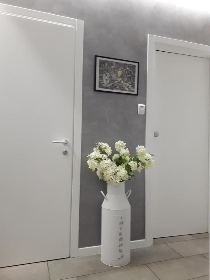 Interno 1 Ciampino Roma Luxury Apartment Con Balcone Buitenkant foto